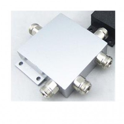 Amplitec Manufacturer Supplied 698 - 2700MHz 4 Way Microstrip Power Splitter